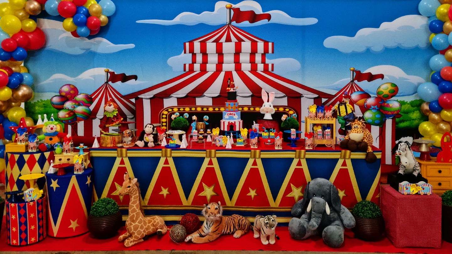 Tema circo — trabalho real